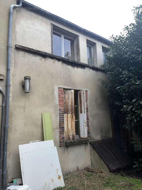 Appartement à BRIENON-SUR-ARMANCON