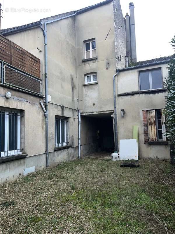 Appartement à BRIENON-SUR-ARMANCON