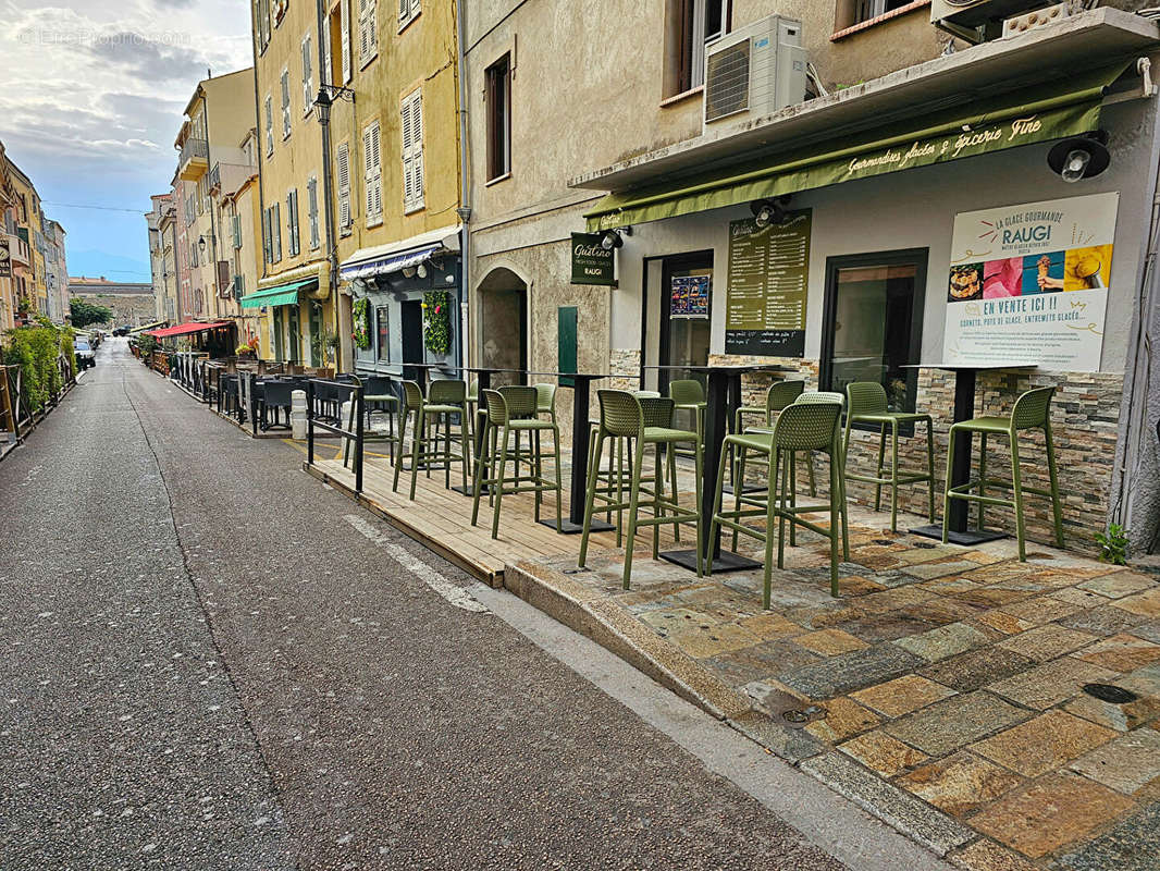 Commerce à AJACCIO