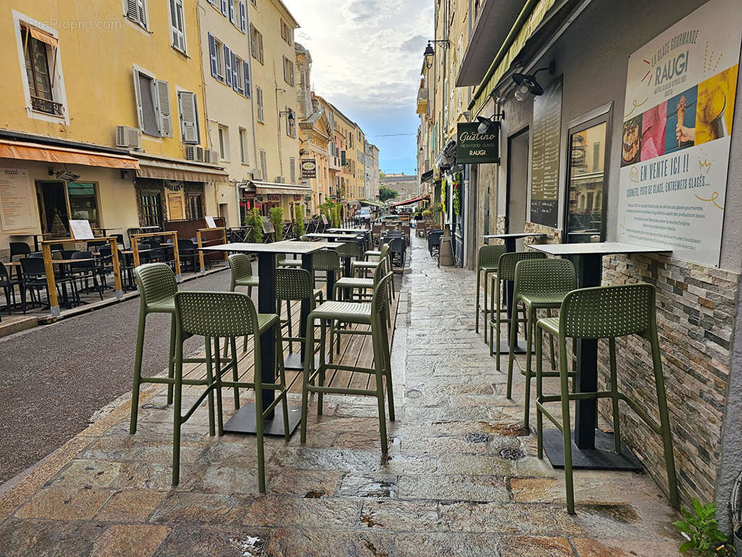 Commerce à AJACCIO