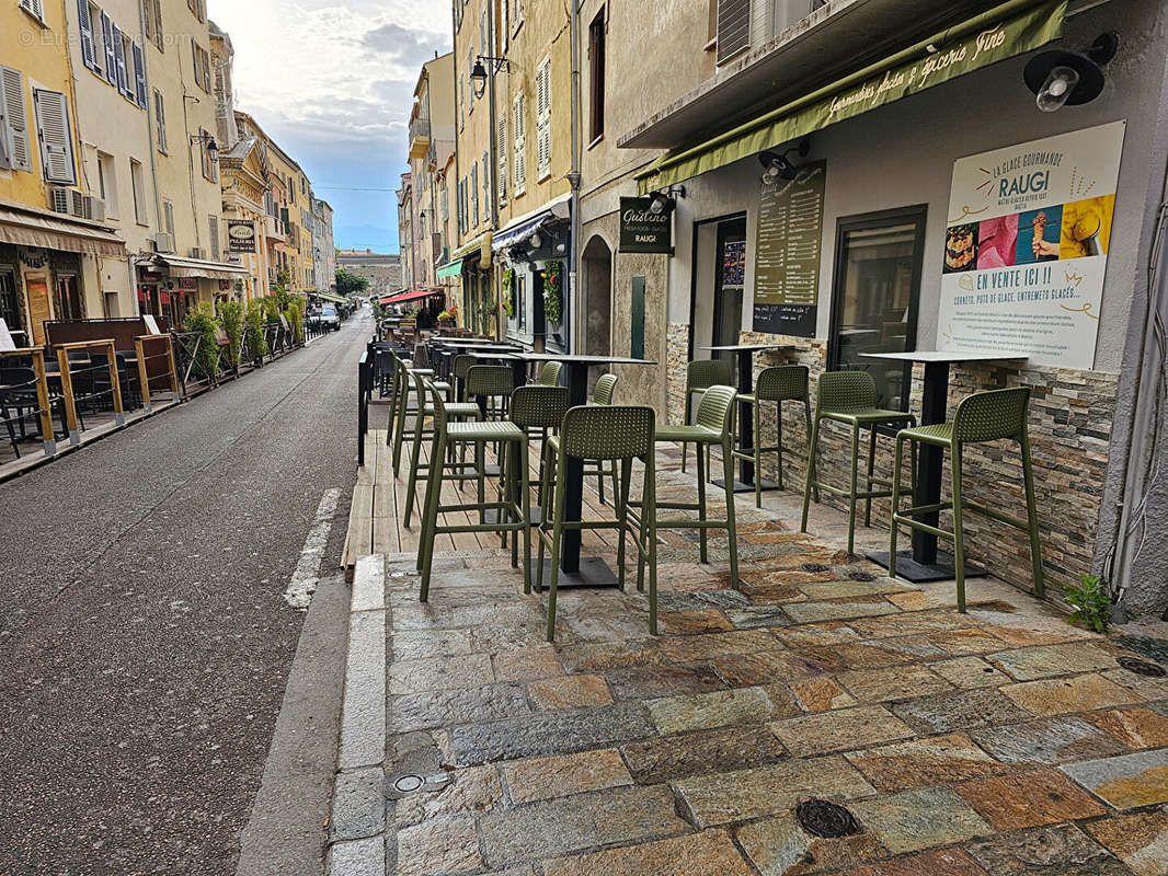 Commerce à AJACCIO