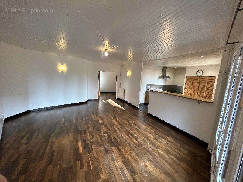 Appartement à EPERNON