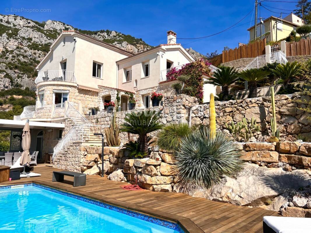 Maison à ROQUEBRUNE-CAP-MARTIN