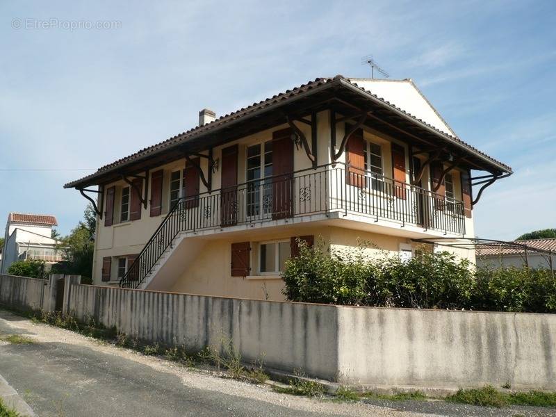 Maison à COGNAC