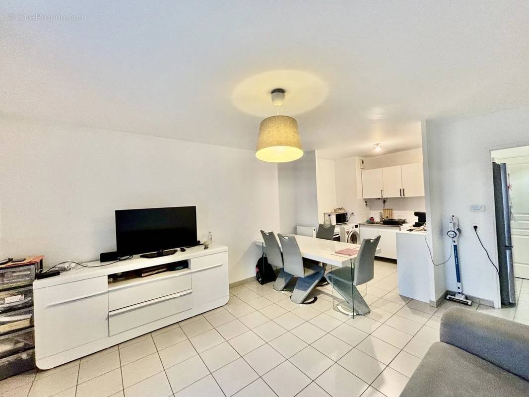 Appartement à LE BOURGET