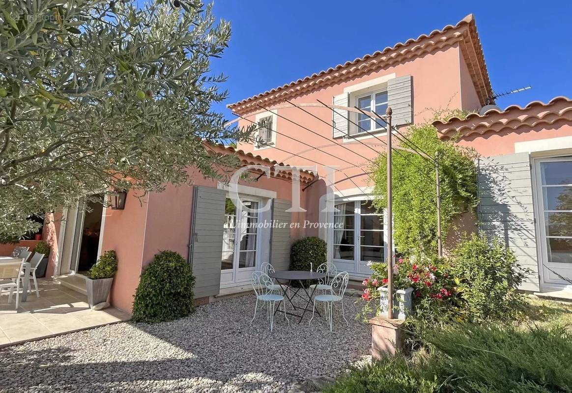 Maison à VAISON-LA-ROMAINE