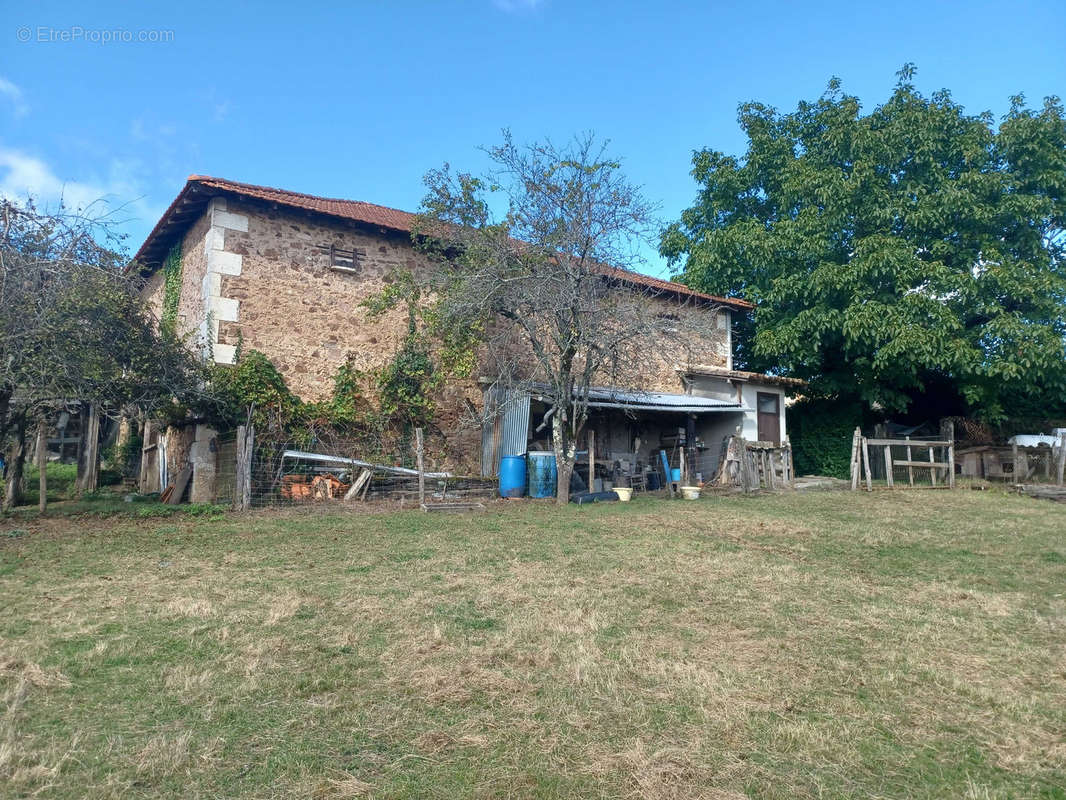 Maison à CHIRAC