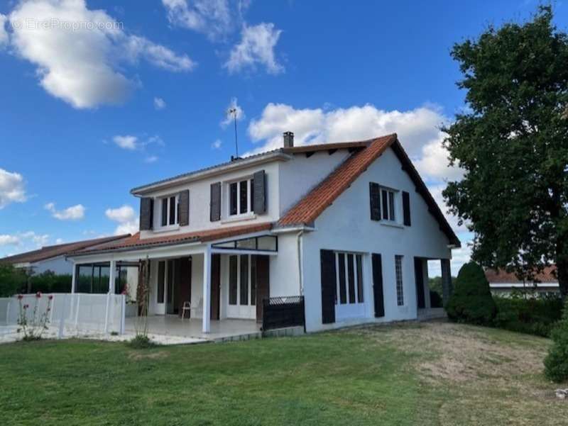 Maison à SAINT-MALO-DU-BOIS