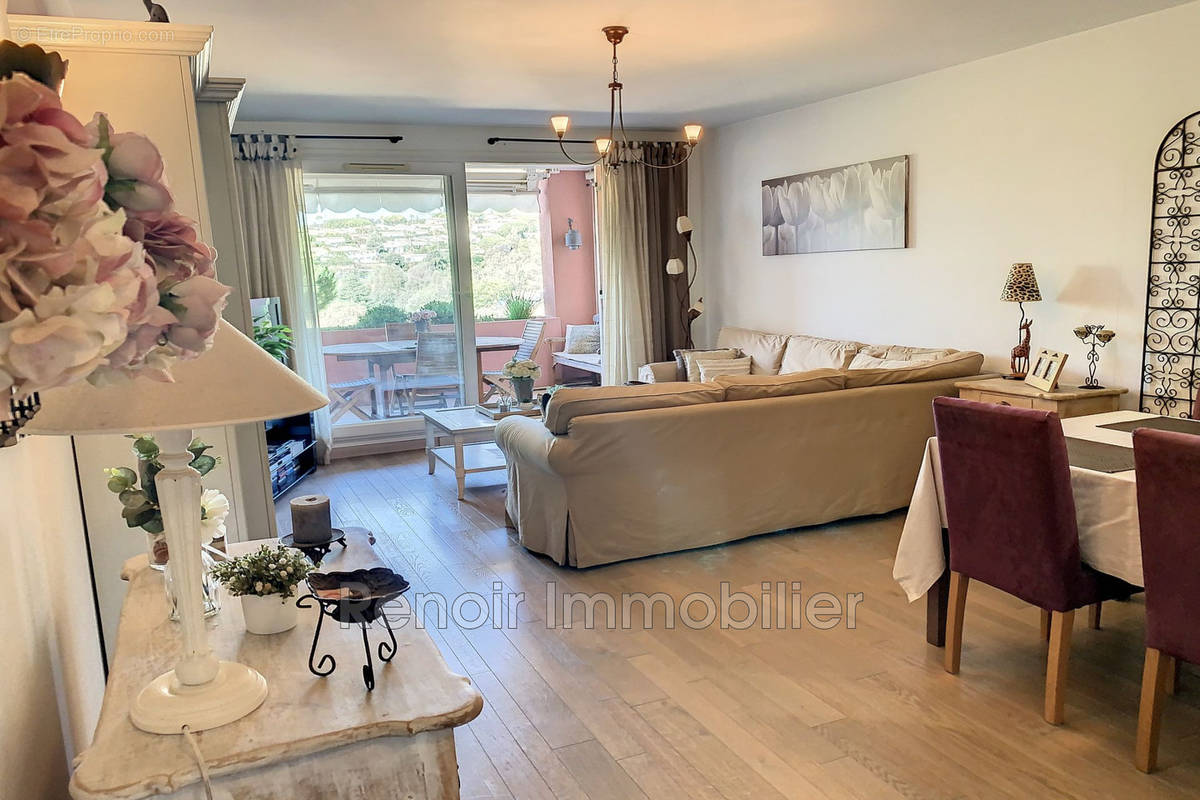 Appartement à VILLENEUVE-LOUBET