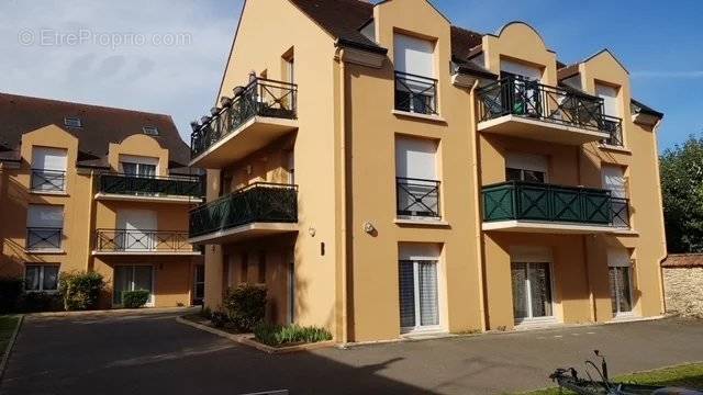 Appartement à LE PERRAY-EN-YVELINES