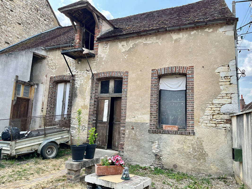 Maison à GUERCHY