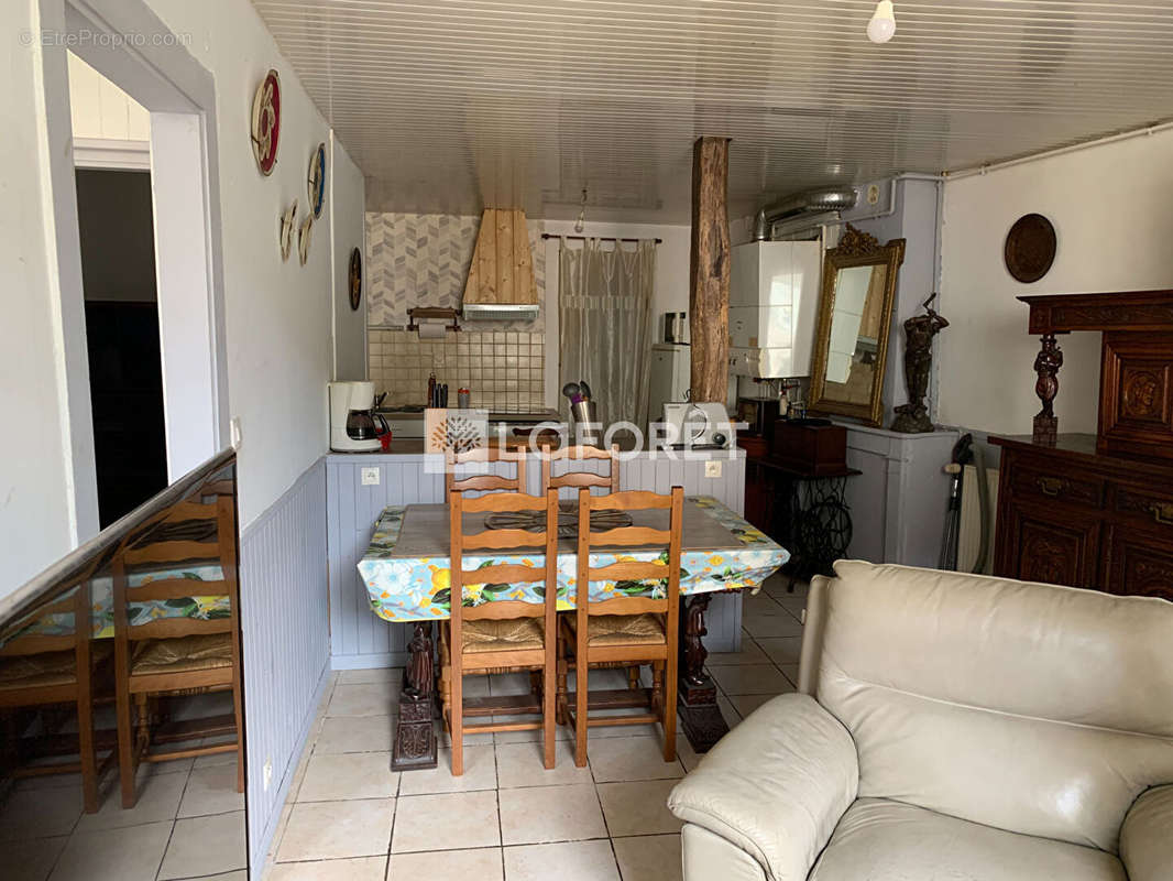 Appartement à SALINS-LES-BAINS