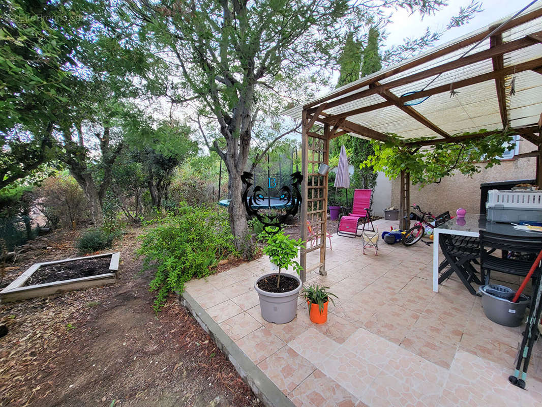 Maison à ROQUEBRUNE-SUR-ARGENS