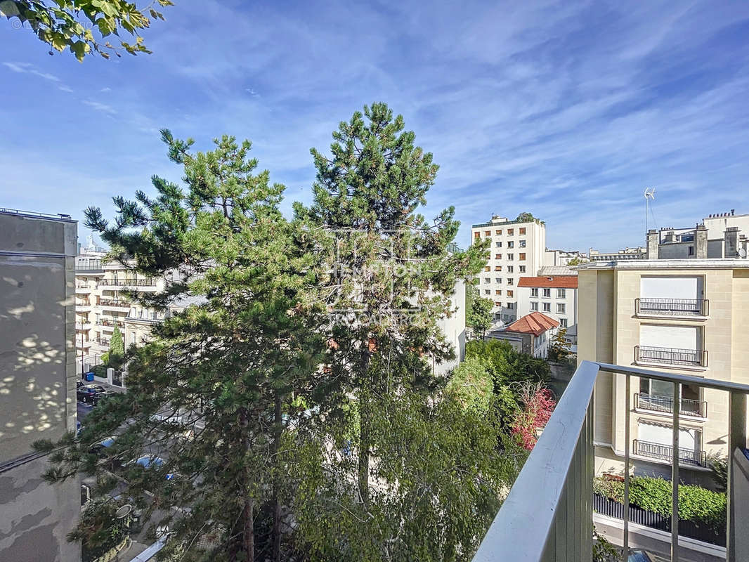 Appartement à NEUILLY-SUR-SEINE