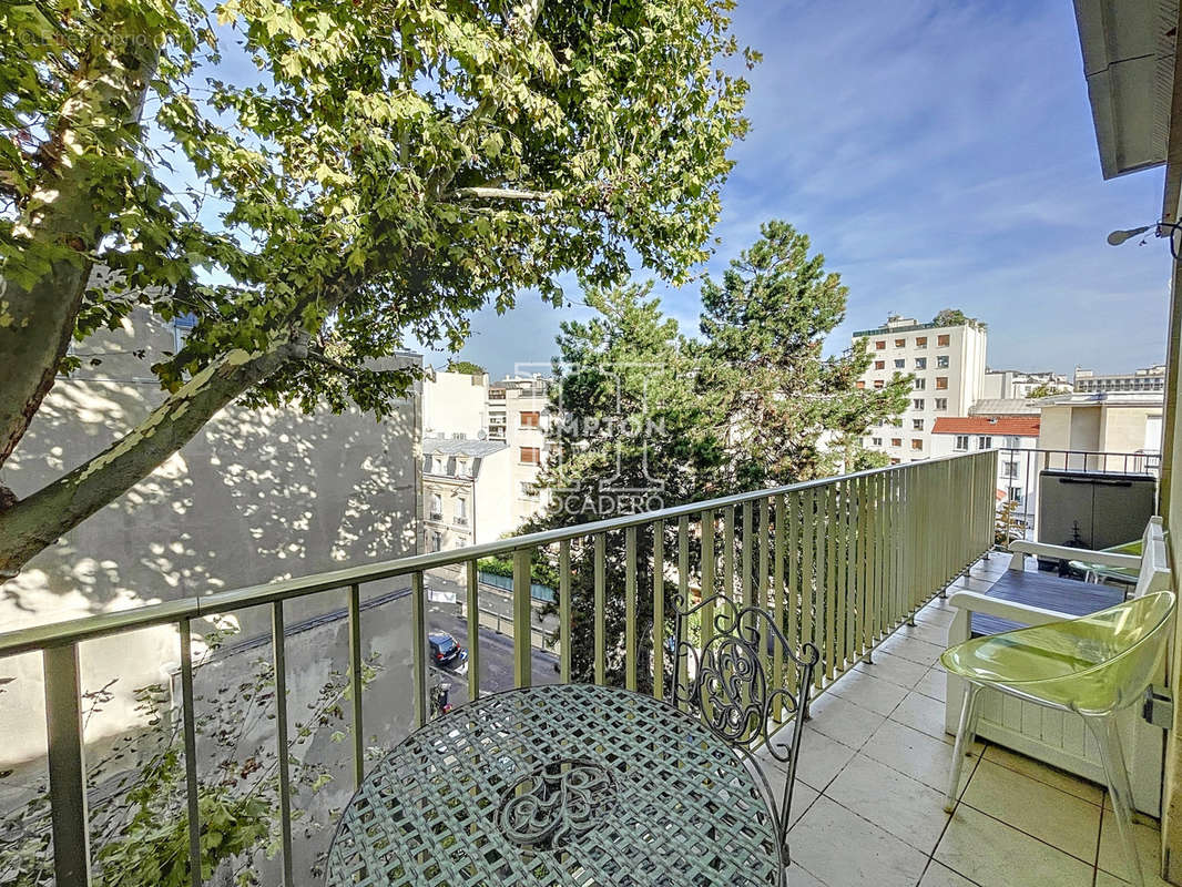 Appartement à NEUILLY-SUR-SEINE