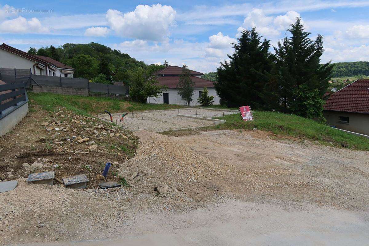 Maison à MISEREY-SALINES