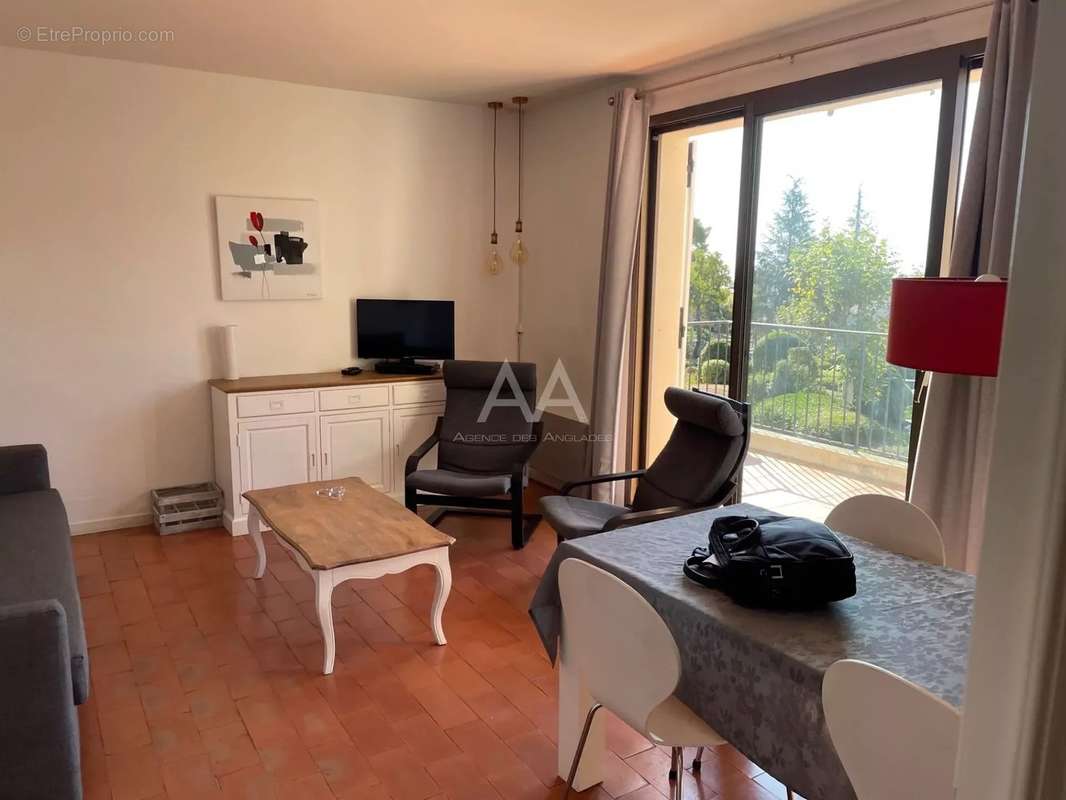 Appartement à VILLENEUVE-LOUBET