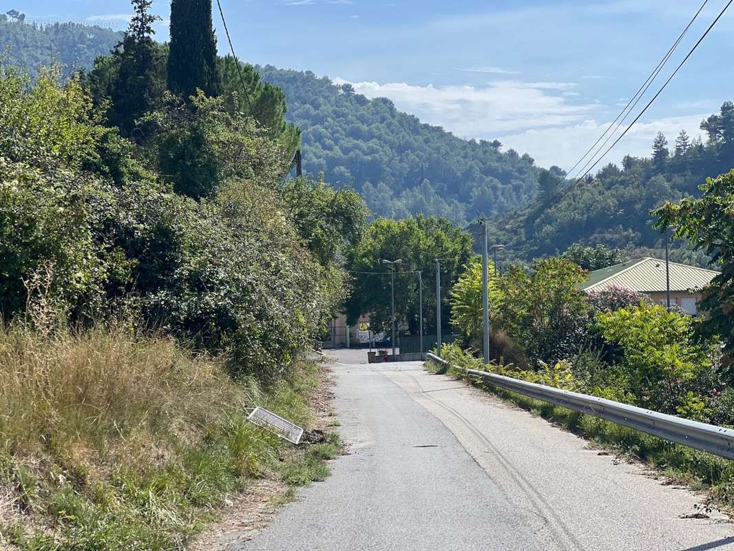 Terrain à L&#039;ESCARENE