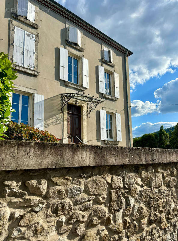 Maison à TOURNON-SUR-RHONE