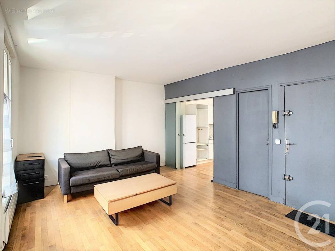 Appartement à PARIS-14E