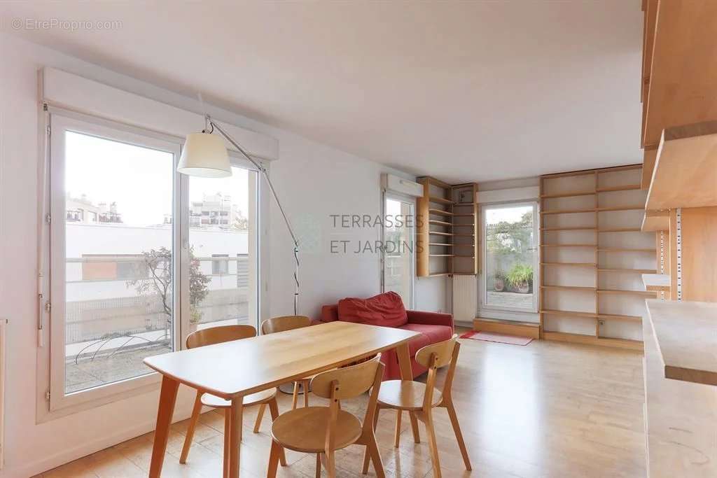 Appartement à PARIS-12E