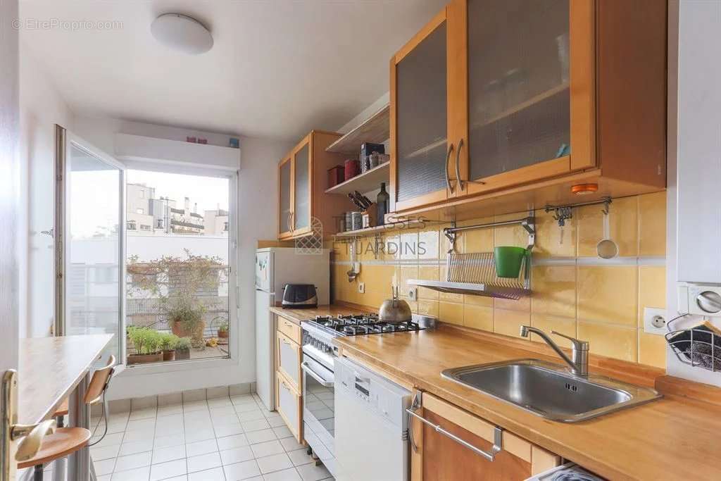 Appartement à PARIS-12E