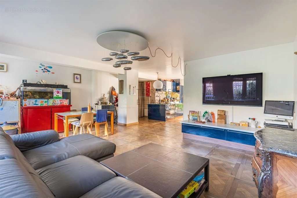 Appartement à PARIS-11E