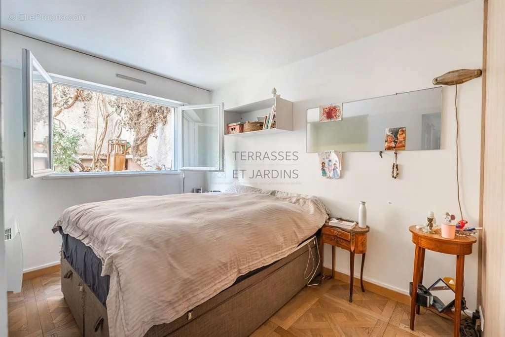 Appartement à PARIS-11E