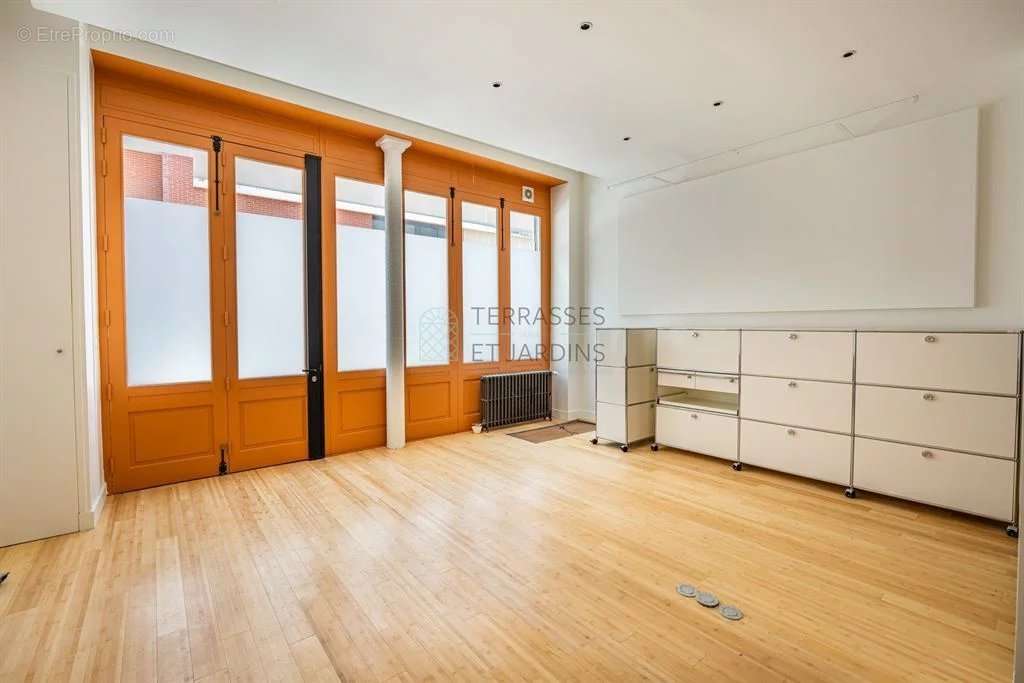 Appartement à PARIS-19E