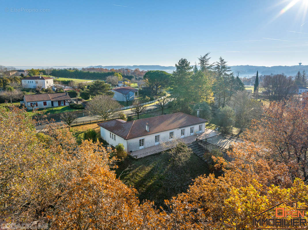 Maison à CANCON