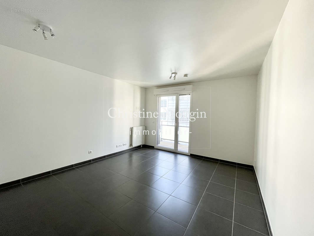 Appartement à ISSY-LES-MOULINEAUX