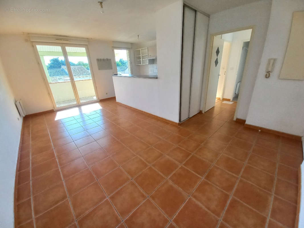 Appartement à FROUZINS