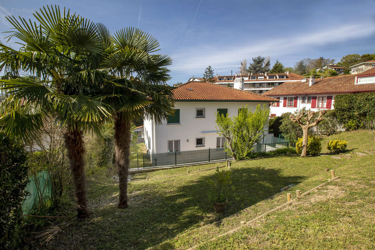 Appartement à CIBOURE