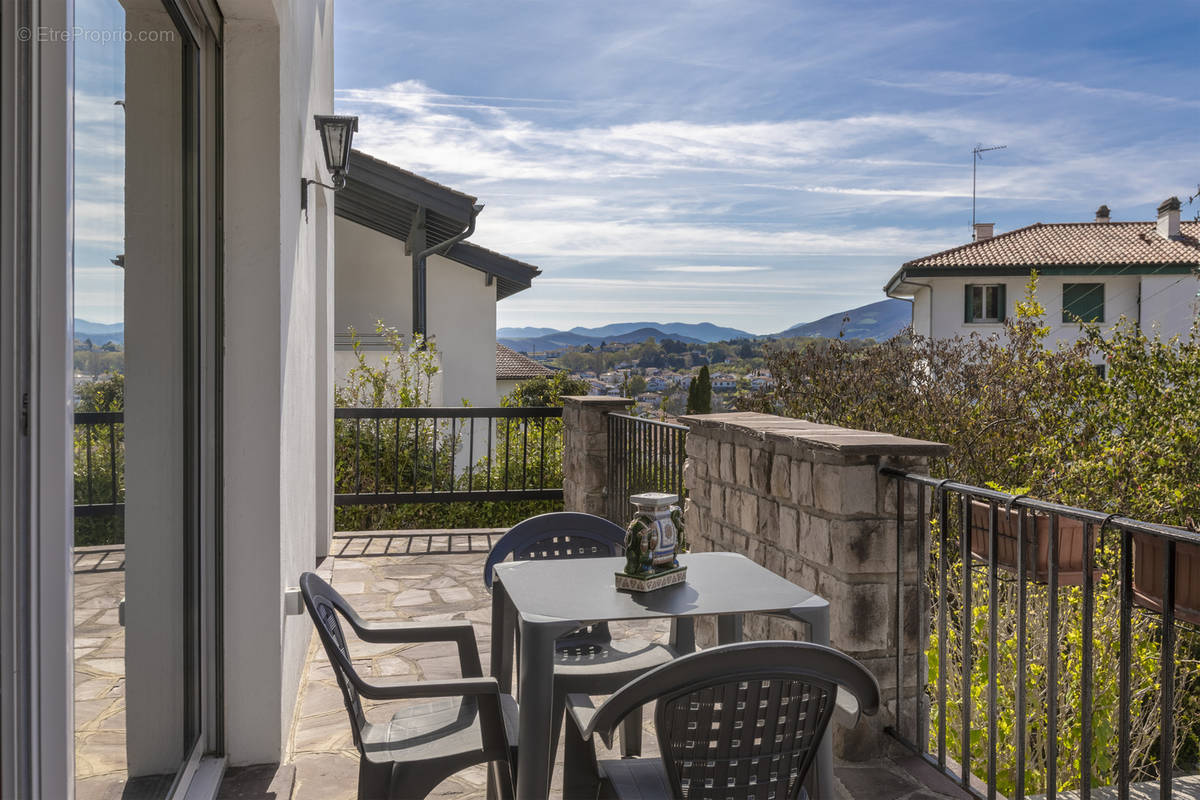 Appartement à CIBOURE