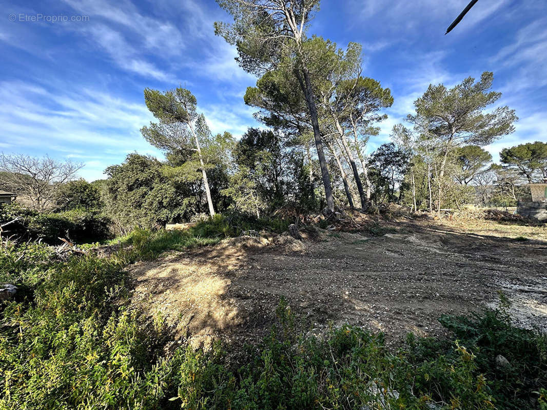 Terrain à BAGNOLS-SUR-CEZE