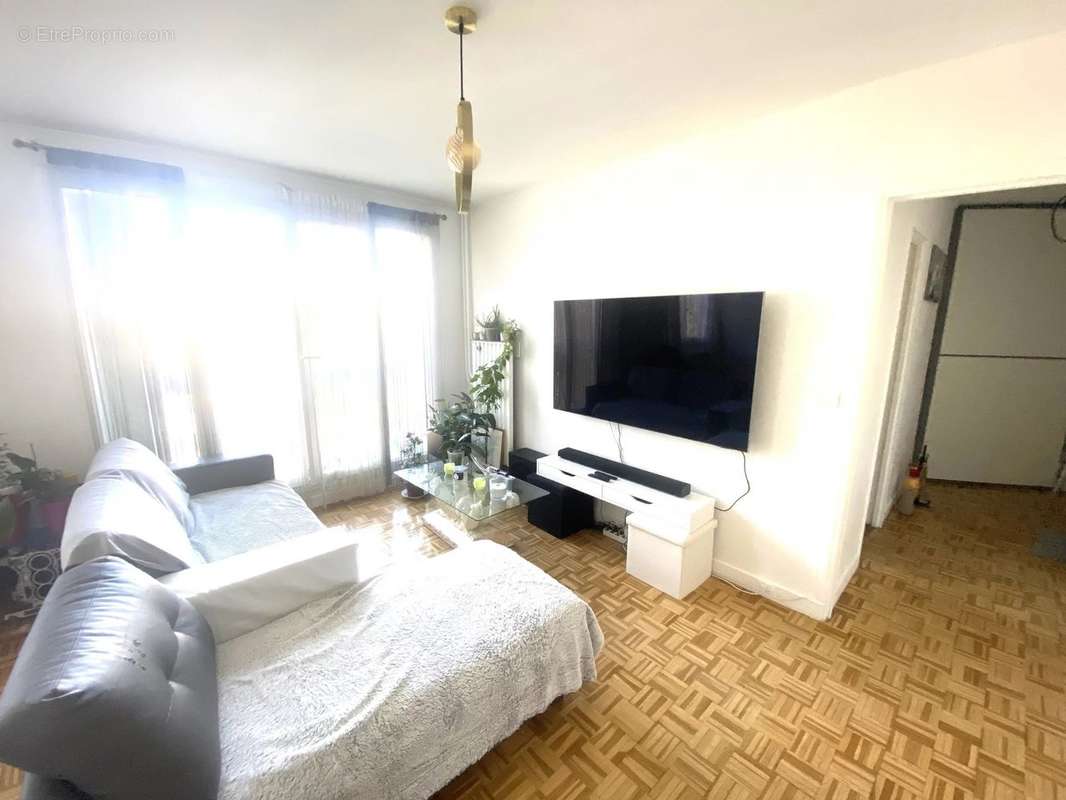 Appartement à EPINAY-SUR-SEINE