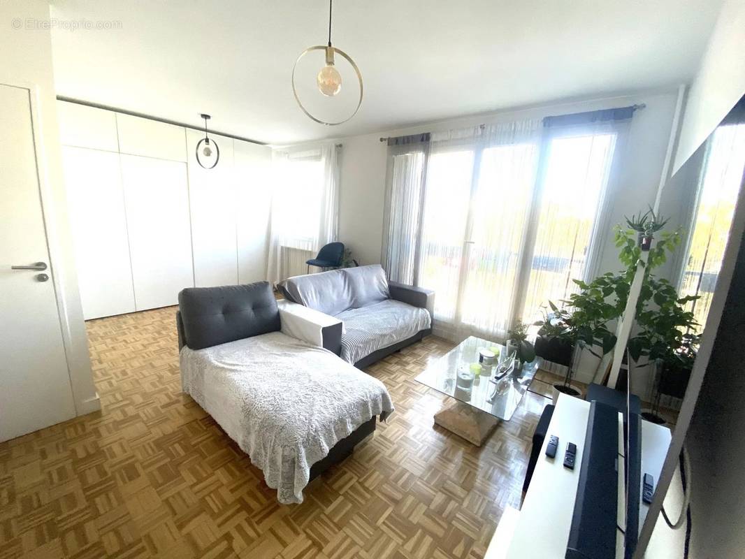 Appartement à EPINAY-SUR-SEINE