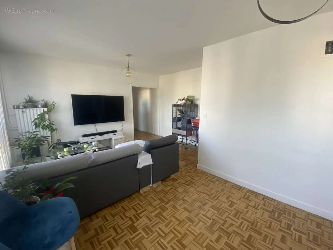 Appartement à EPINAY-SUR-SEINE