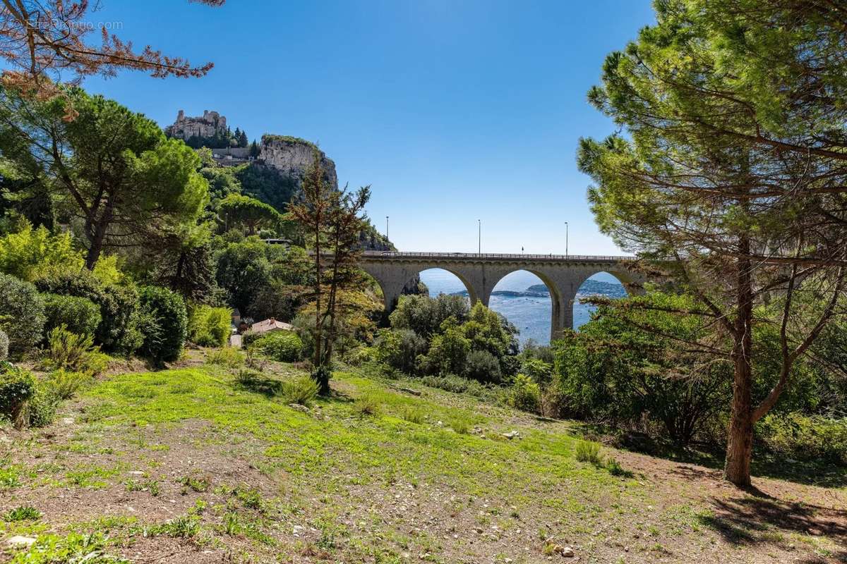 Appartement à EZE