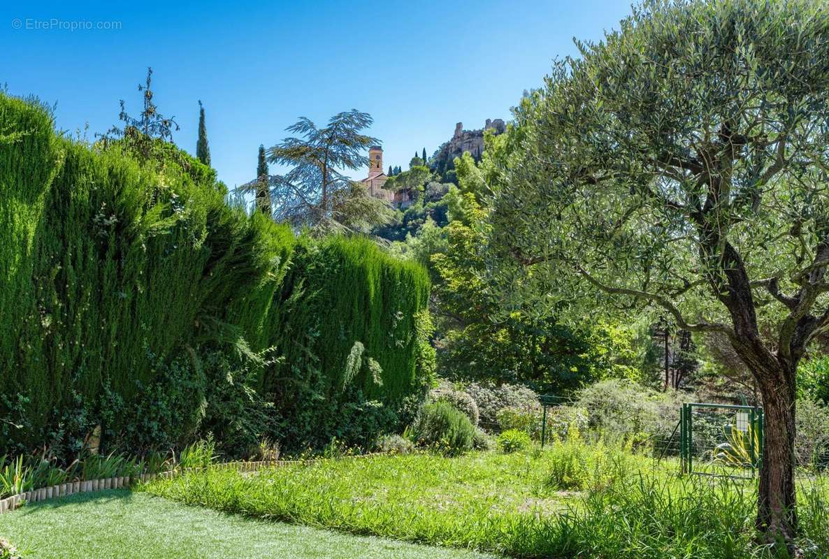 Appartement à EZE