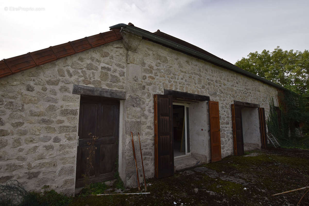 Maison à SAINT-GERAND-LE-PUY