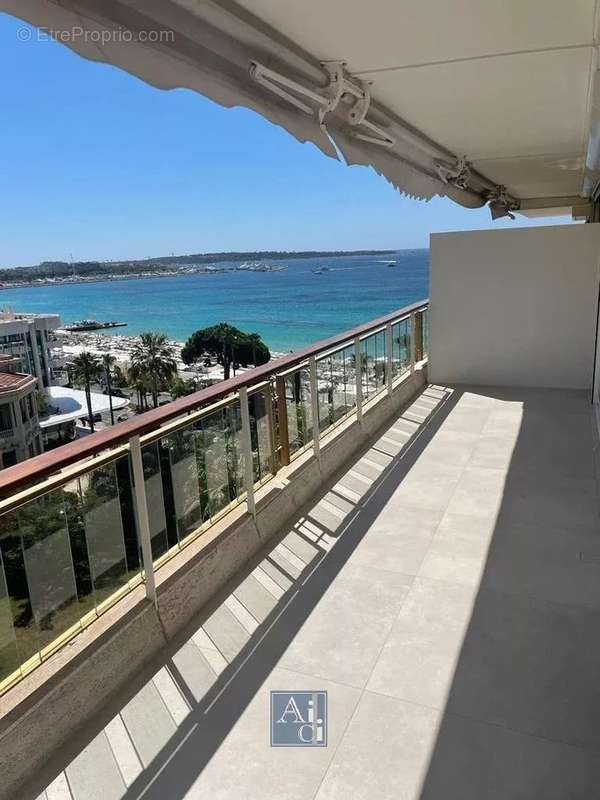 Appartement à CANNES