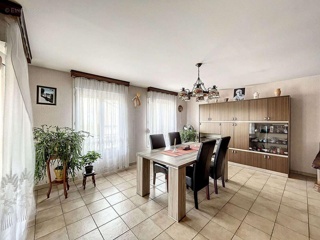 Appartement à PAGNY-SUR-MEUSE