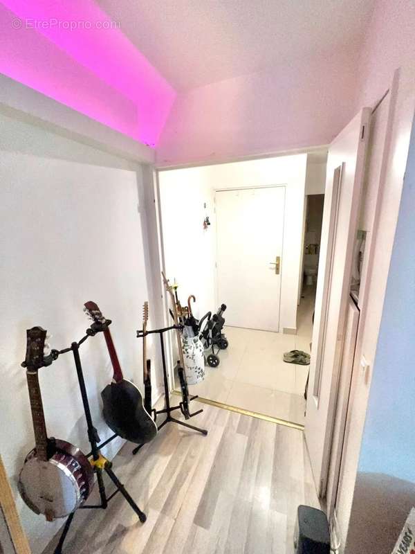 Appartement à COURBEVOIE