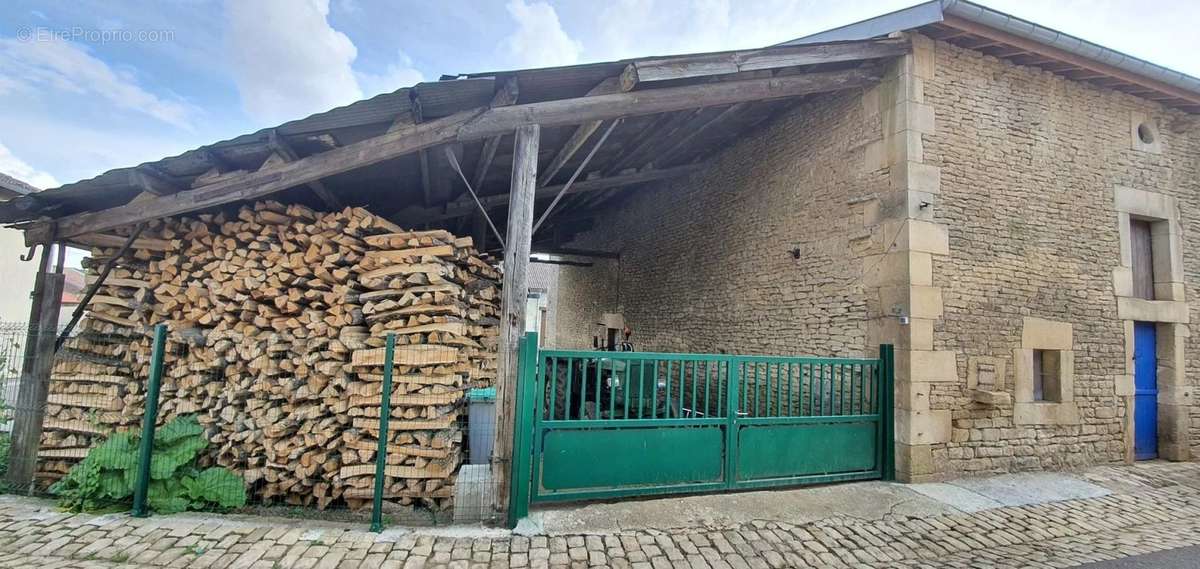 Maison à LONGUYON