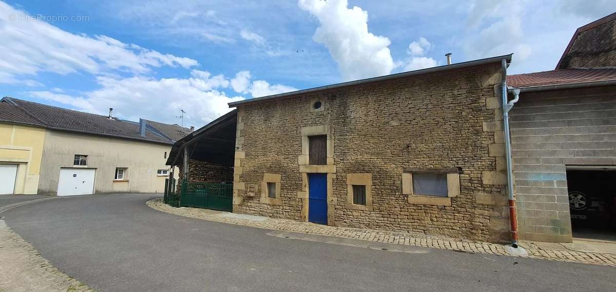 Maison à LONGUYON