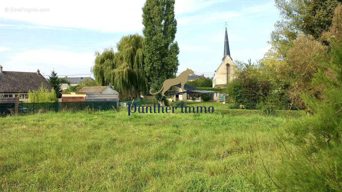 Terrain à SAINT-LAURENT-DE-LIN