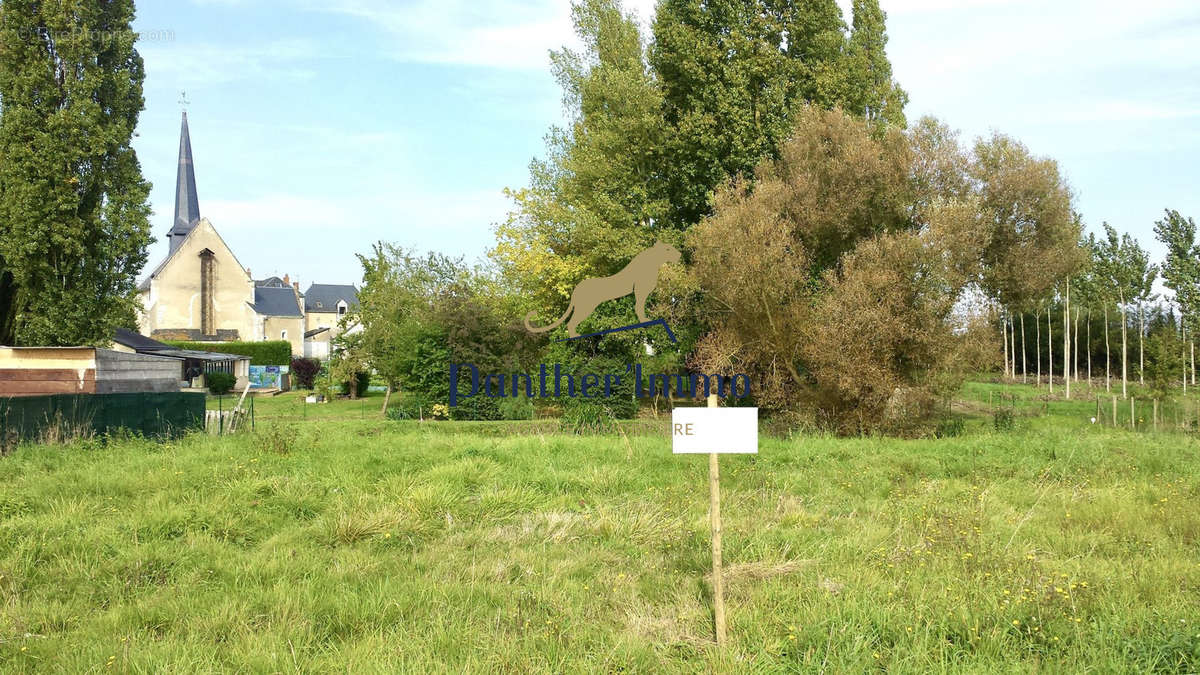 Terrain à SAINT-LAURENT-DE-LIN