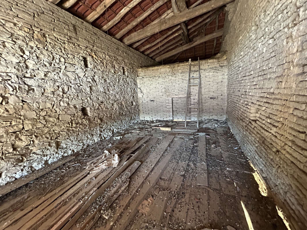 Maison à MONCLAR-DE-QUERCY