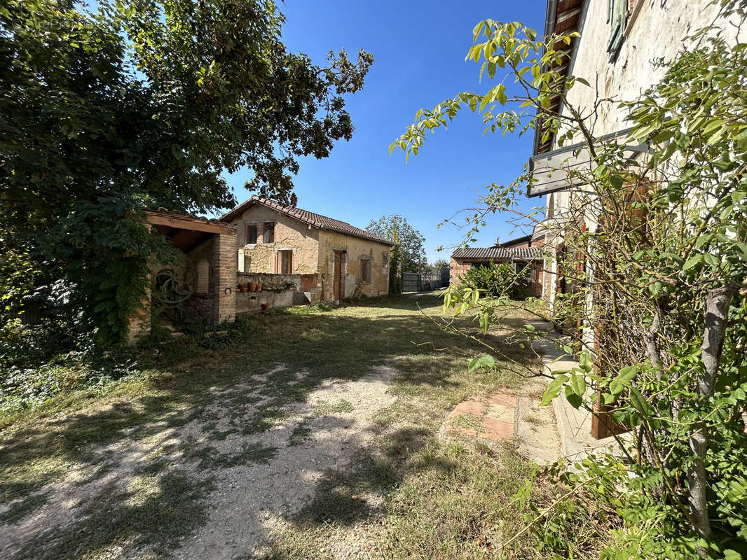 Maison à MONCLAR-DE-QUERCY